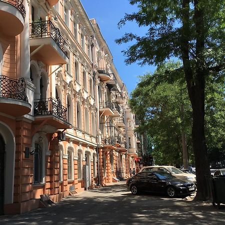 Apartamenty Na Sofievskoy Odessa Exterior foto