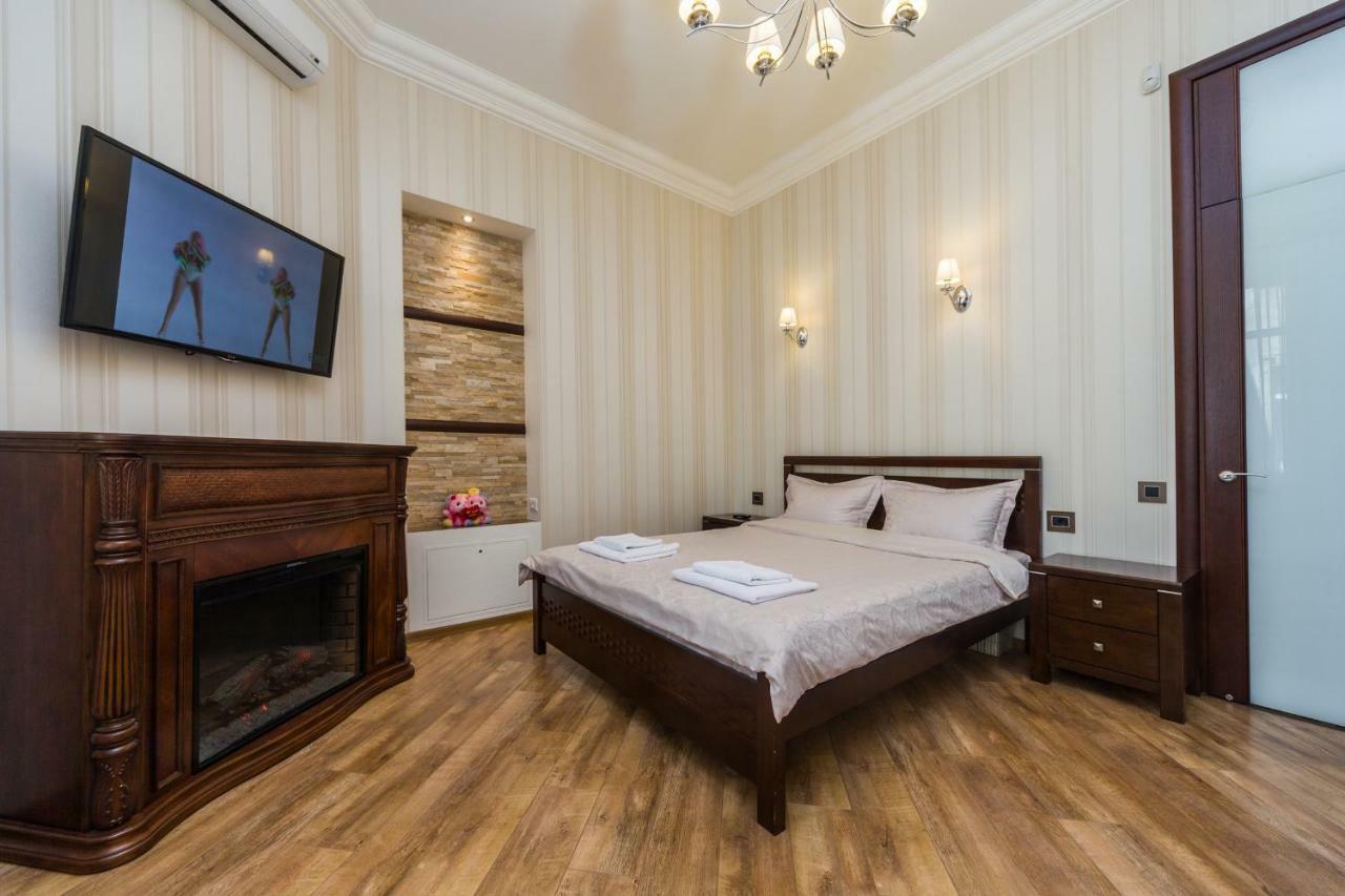 Apartamenty Na Sofievskoy Odessa Exterior foto